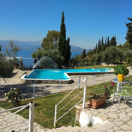 Hotel Theasis Paralia Sergoulas Exterior photo