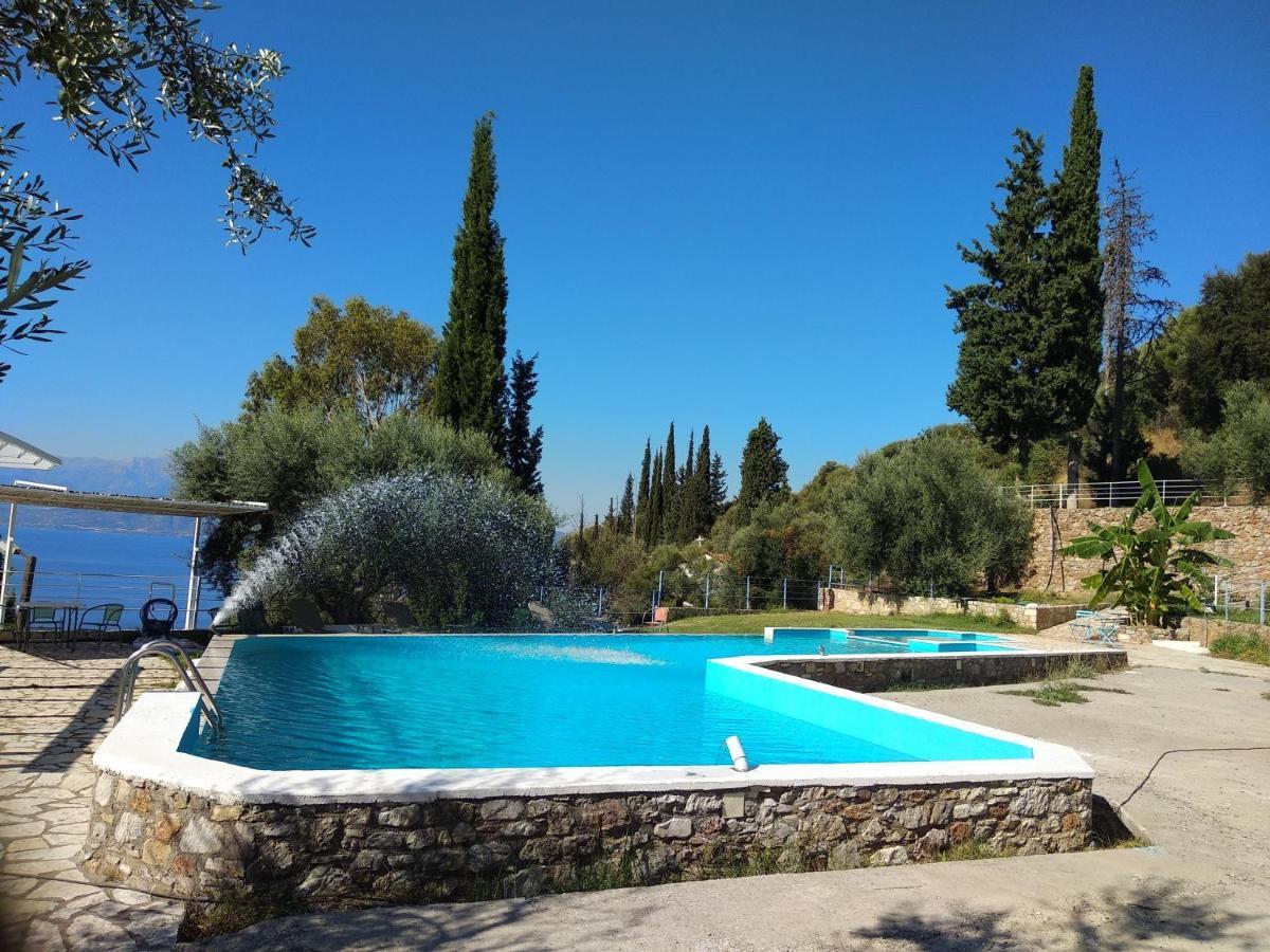 Hotel Theasis Paralia Sergoulas Exterior photo
