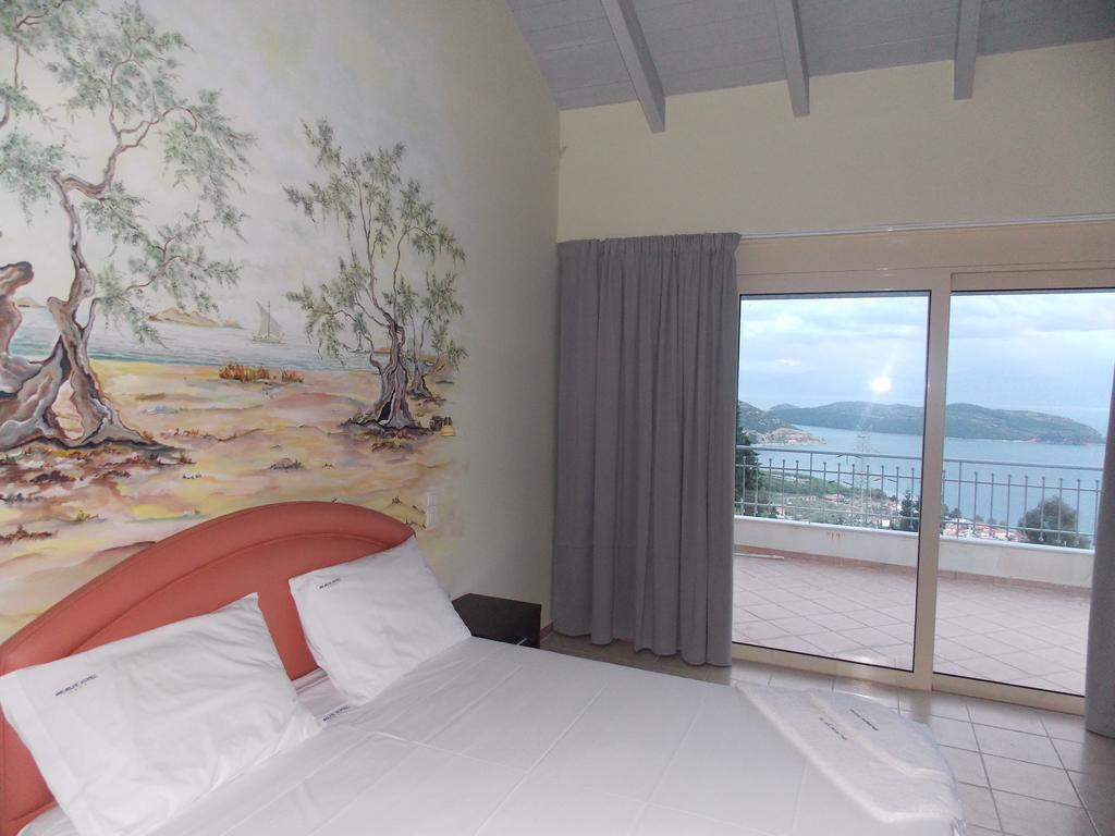 Hotel Theasis Paralia Sergoulas Room photo